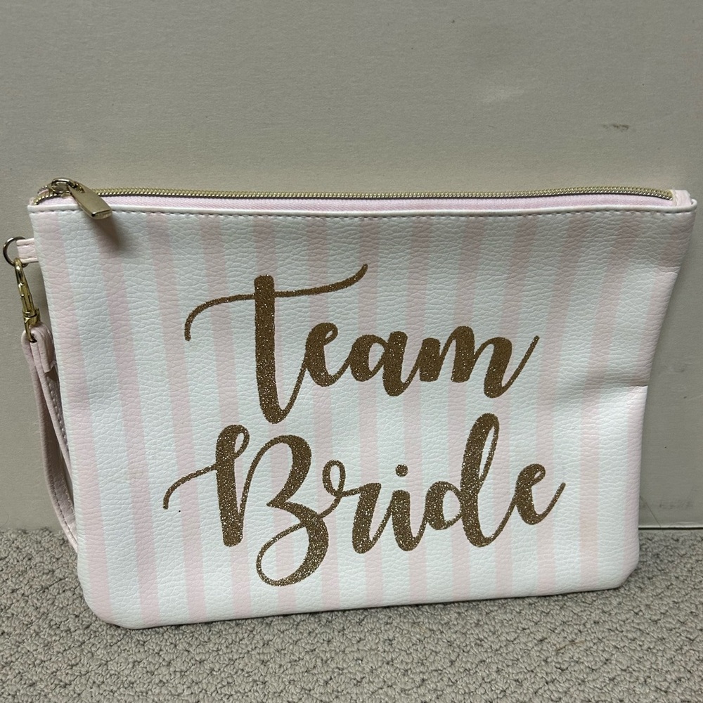 2/$20❤️- BAG | Team Bride wristlet pouch